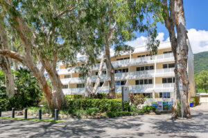 Palm Cove Apartments